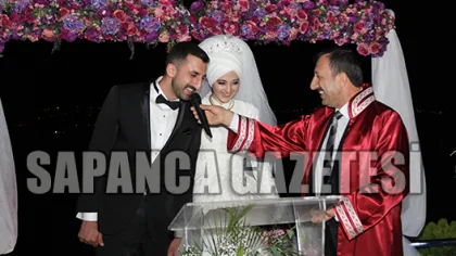 Oğlunun Nikahını Kıydı