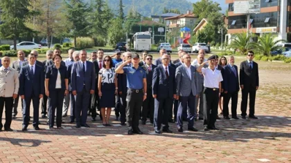Yeni Eğitim ve Öğretim Yılı Törenle Başladı