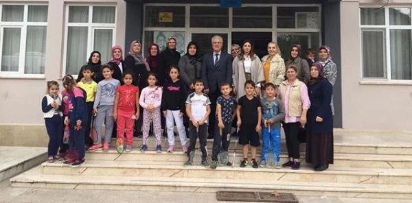 Ak Kadınlar İş Başında