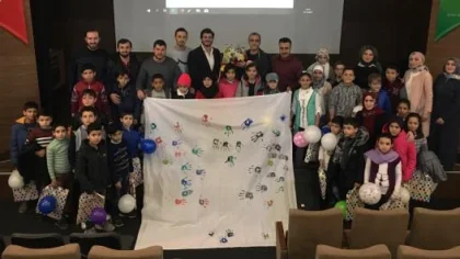 Ak Gençlik Çocukları Unutmadı
