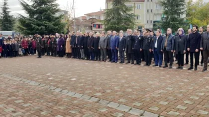 Öğretmenler Günü Sebebiyle Tören Düzenlendi