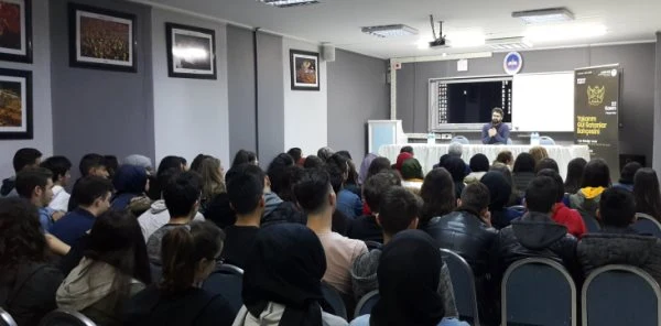 Yazar Coşkun, Sapanca'da Öğrencilerle Buluştu