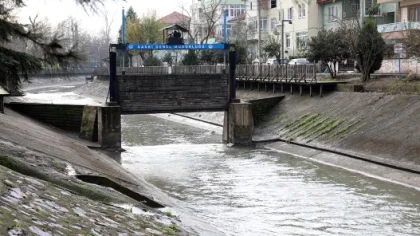 Gölün Kapakları Açıldı