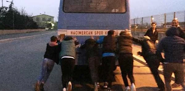 Otobüsü İterek Gittiler 3 Puan Alıp Döndüler