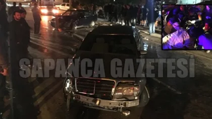 Sapanca'da Trafik Kazası: 2 Yaralı