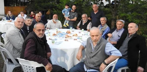 Baloğlu Sülalesi 6'ncı Kez İftarda Buluştu