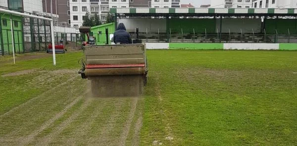 Sapanca Atatürk Stadı Zemini Sil Baştan