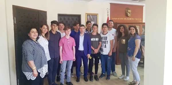 'İyiliğe Uzanan Eller'