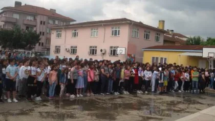 Alaçam'da Karne Töreni