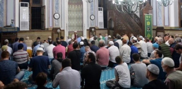 Bayram Namazı 06:41'de