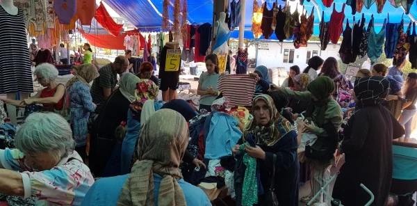 Sosyete Pazarı Kendi Gününde Kurulacak