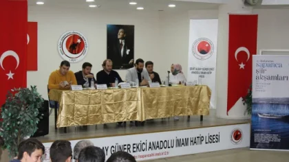 Şairler Öğrencilerle Buluştu
