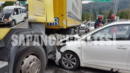 Sapanca'da Trafik Kazası: 5 Yaralı