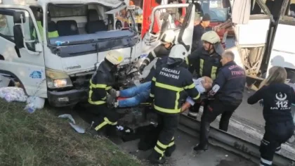 Turist Midibüsü Kaza Yaptı: 7 Yaralı