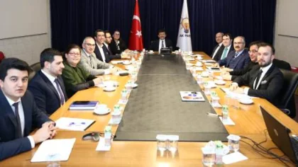 Yılmazer, Siyaset Akademisi'nde
