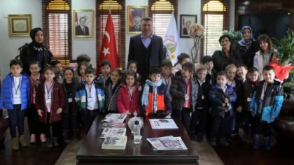 Başkan Özen'in Minik Misafirleri