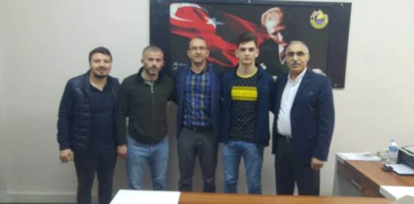 Şampiyondan Halk Eğitim Merkezi'ne Ziyaret