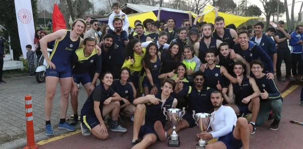 Sapanca Gölü'nde Fenerbahçe Rüzgar Esti