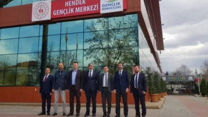 Hendek Gençlik Merkezini İncelediler
