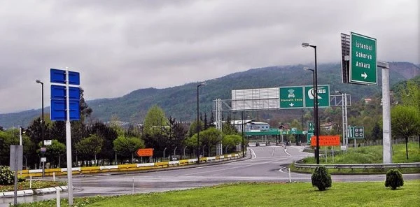 Sapanca Otoyol Giriş ve Çıkışları Kapatıldı