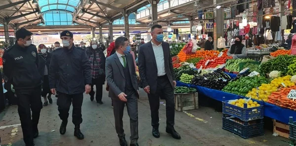 Sapanca Halk Pazarında Koronavirüs Denetimi