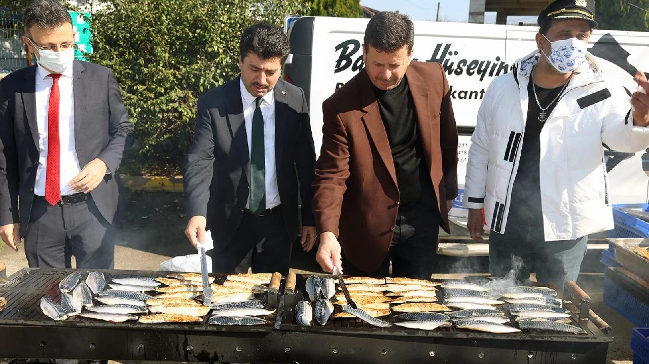 Okula Dönüşü Mangalla Kutladılar