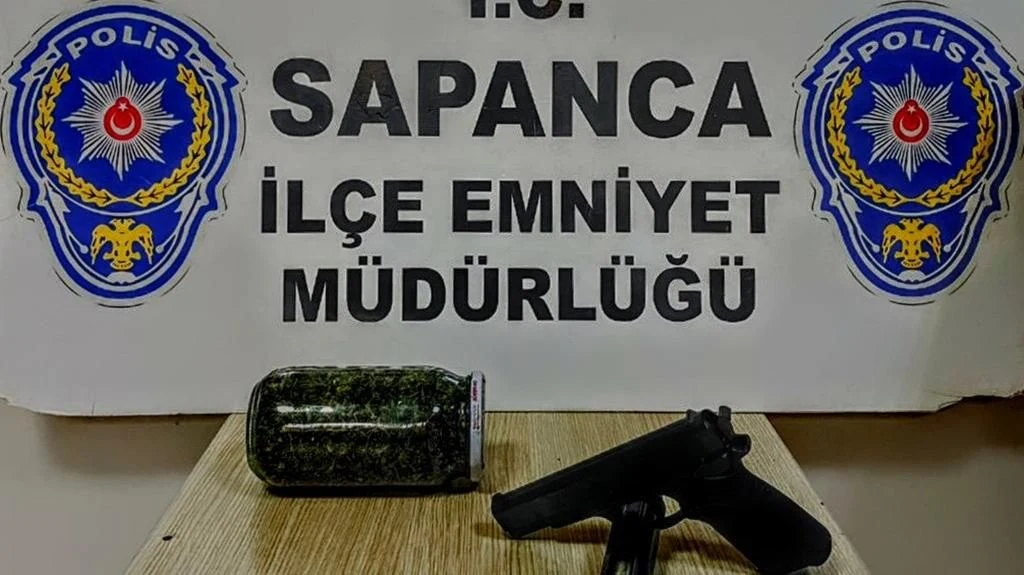 Uyuşturucu ve Silah Ele Geçirildi