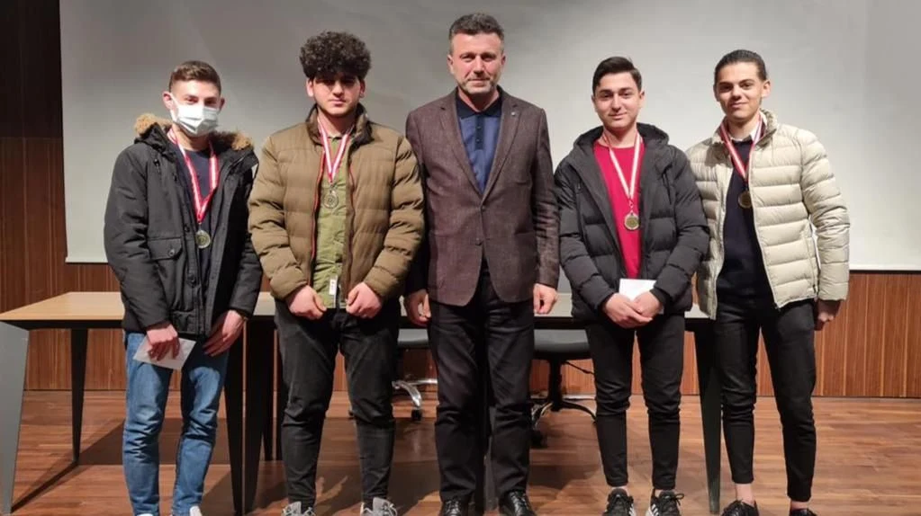 ''Eğitimde Başarıyı Ödüllendiriyoruz''