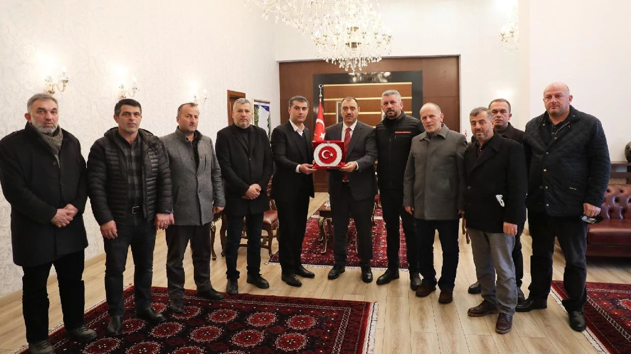 Sapanca Muhtarlarından Vali Kaldırım'a Ziyaret