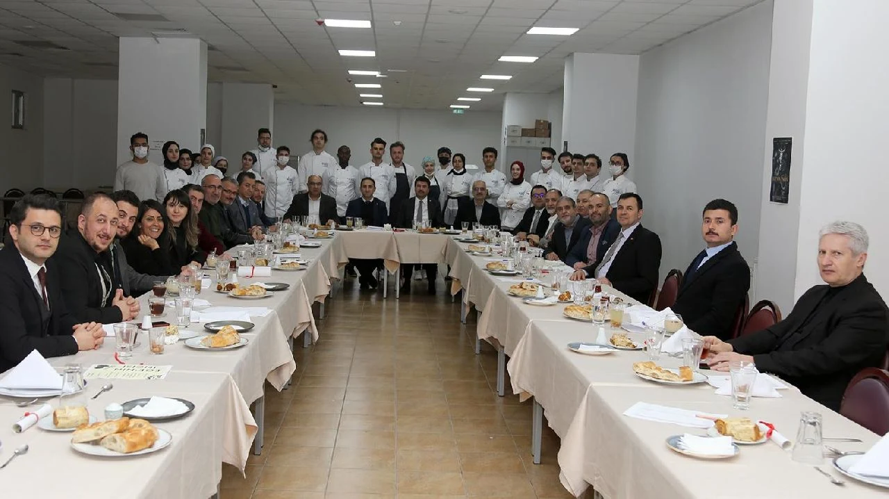 Sapanca Turizm Fakültesi'nde Etkinlik Dolu İftar Akşamı