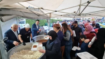 Başkan Özen, İftarda Muhtar ve Vatandaşlarla Buluştu