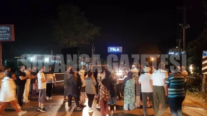 Sapanca'da Vatandaşlar Sapanca-Kocaeli Yolunu Trafiğe Kapattı