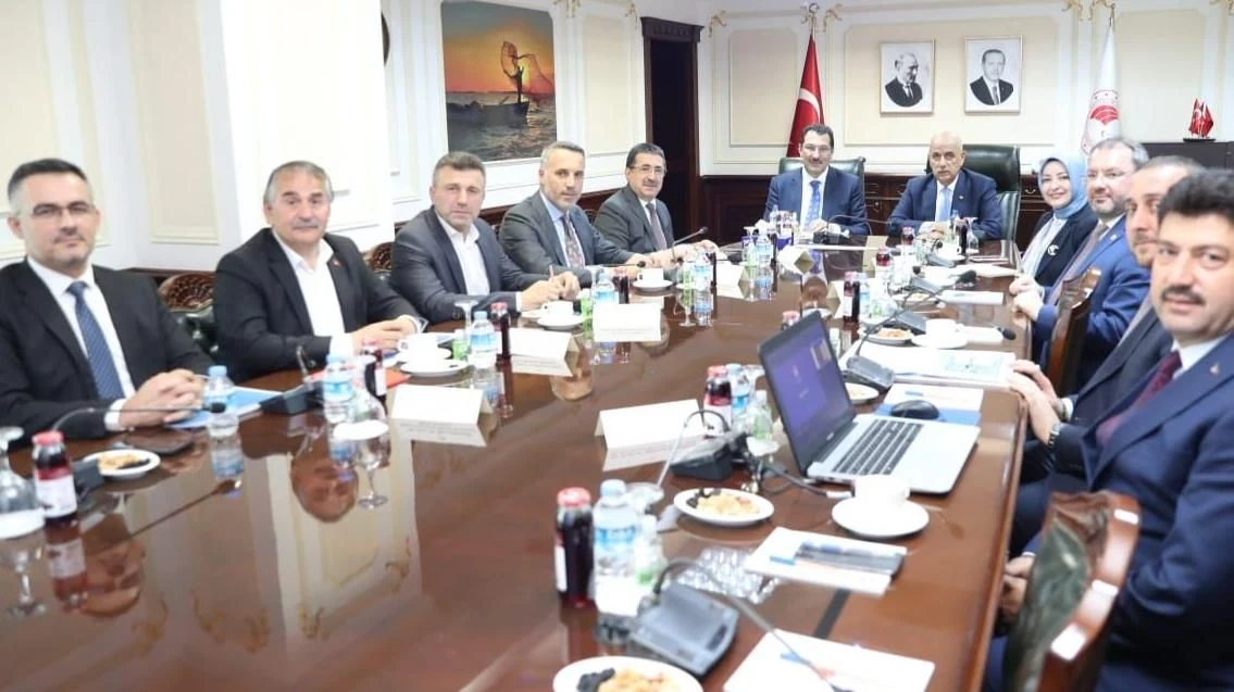 AK Parti Heyetinden Tarım ve Orman Bakanı Kirişci'ye Ziyaret