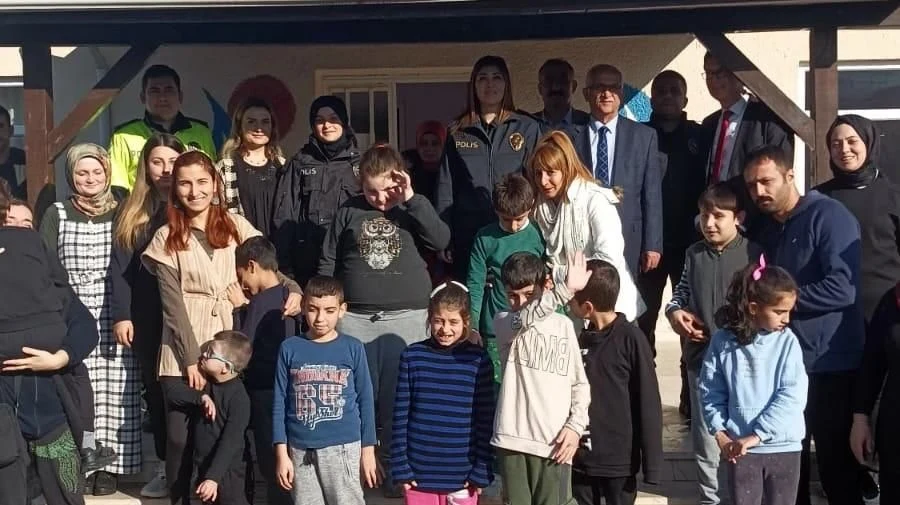 Sapanca İlçe Emniyet Müdürlüğünden Özel Öğrencilere Ziyaret