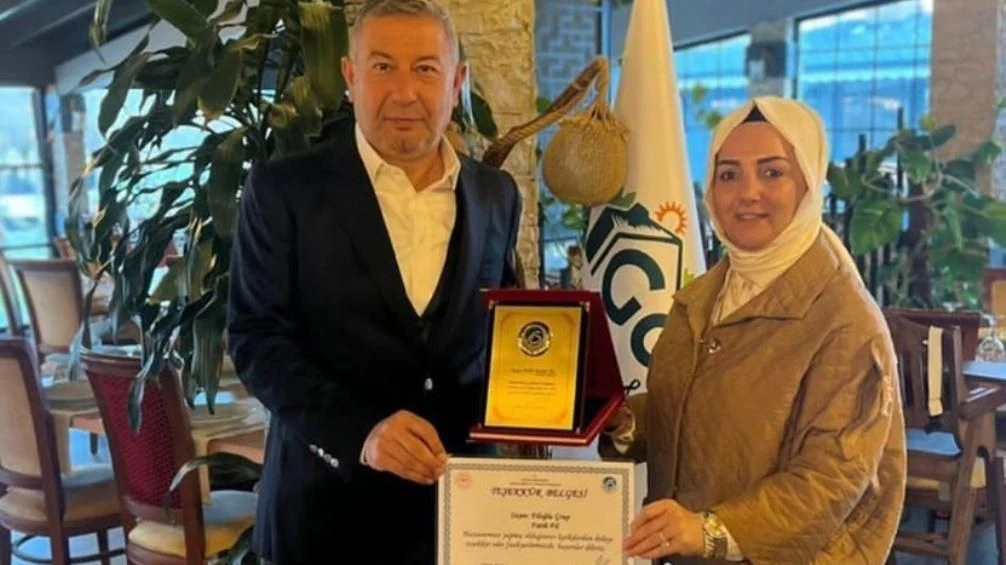 Seah'tan İş İnsanı Fatih Fil'e Teşekkür Plaketi
