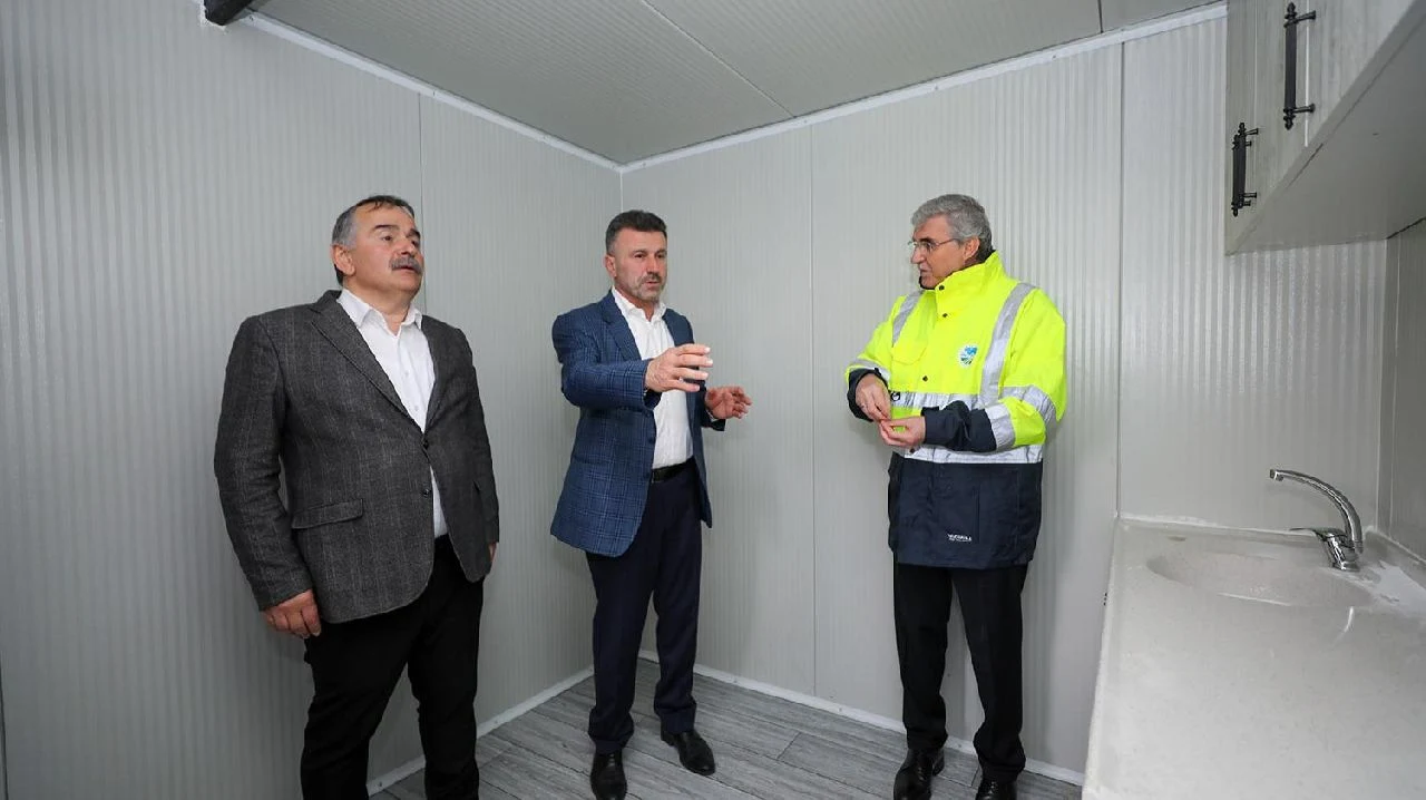 Sakarya Kardeşlik Kenti için İlk Konteynerler İskenderun'a Yola Çıktı