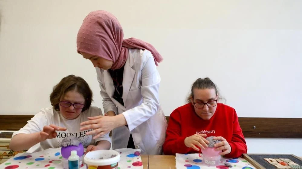 Engel Tanımayan Öğrenciler Atıkları, Sanata Dönüştürüyor