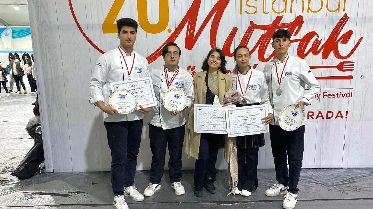 Gastronomi Öğrencilerinden Gümüş Madalya