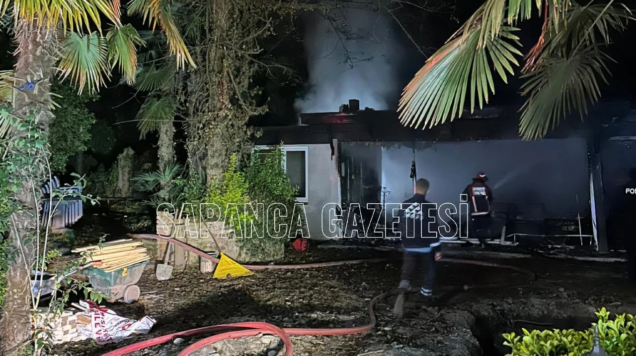 Sapanca'da Korkutan Yangın