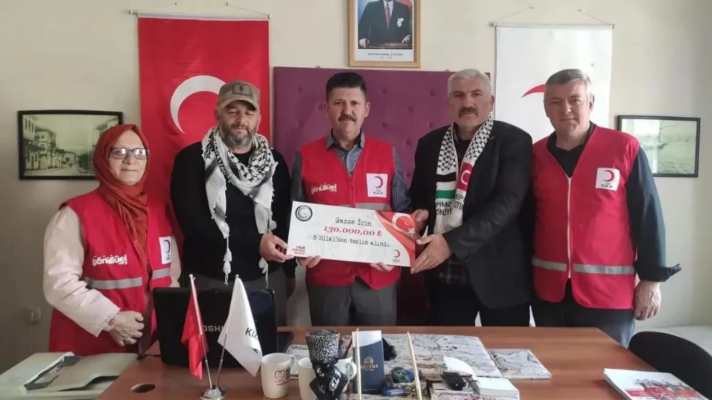 Beş Hilal Derneği'nden Kızılay Sapanca'ya Gazze Bağışı