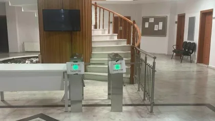 Arda Şahin'e Turnike Tepkisi: ''Halk ile Arasına Turnike Koydu''