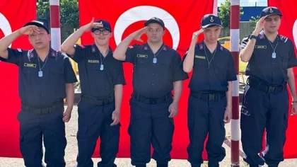 Bir Günlüğüne Çakı gibi Asker Oldular