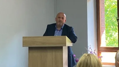 Sezer: ''Kanunen Sapanca Belediyesi'nde 3 Başkan Yardımcısı Olamaz''