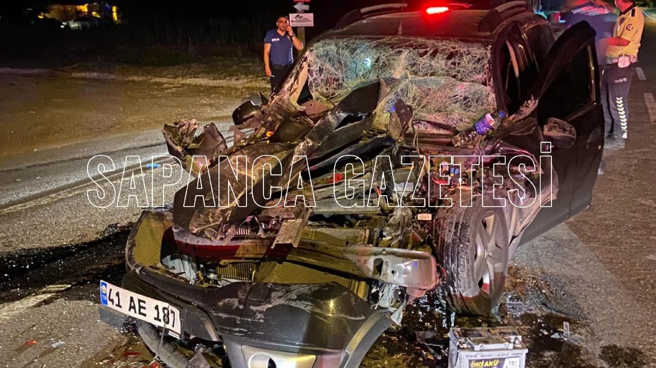 Tıra Çarpan Otomobilin Sürücüsü Yaralandı