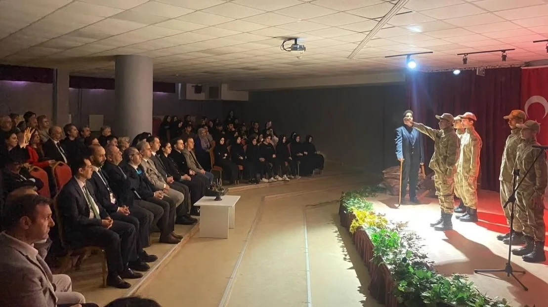 Sapanca'da Mehmet Akif Ersoy'u Anma Programı Düzenlendi