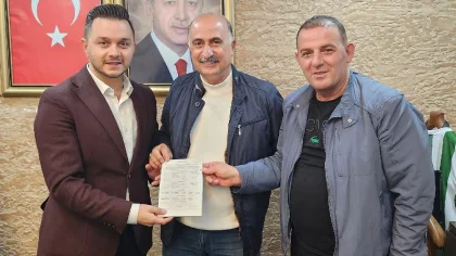 Saadet'in Eski Başkan Adayı Avni Çömlekçioğlu, AK Parti'ye Katıldı
