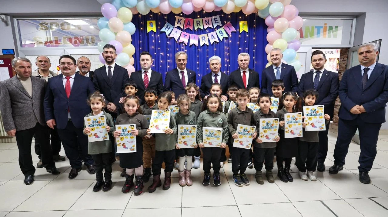 İl Protokolü Sapancalı Öğrencilerin Heyecanına Ortak Oldu
