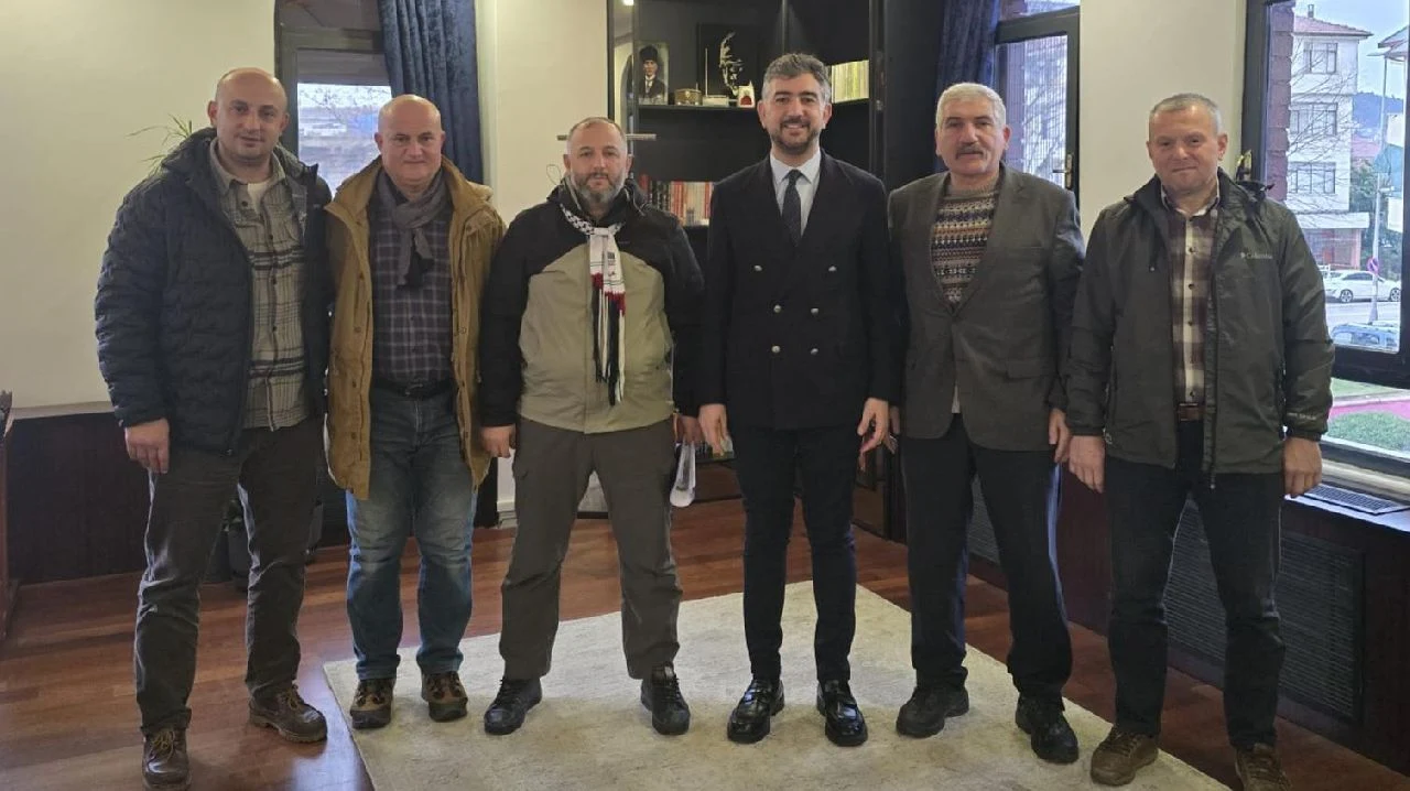 Sapanca Gölü'nü Koruma Platformu'ndan Başkan Şahin'e Ziyaret