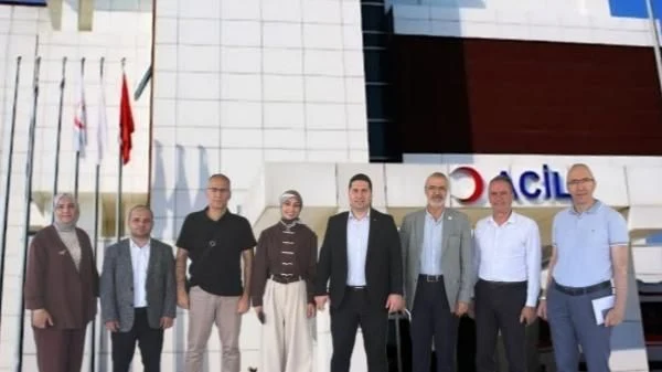 Özdemir'den Sapanca Devlet Hastanesi'ne Ziyaret
