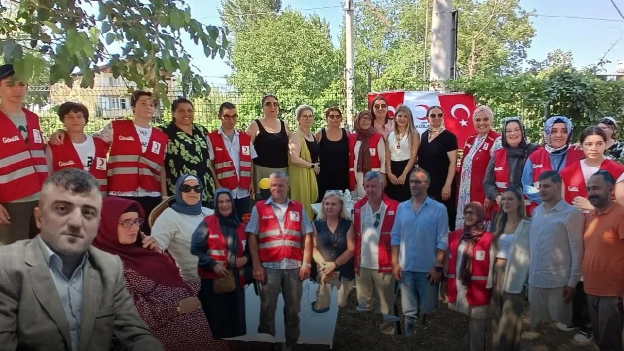 Engelliler Derneği ile Kızılay'dan Ortak Aşure Günü Etkinliği
